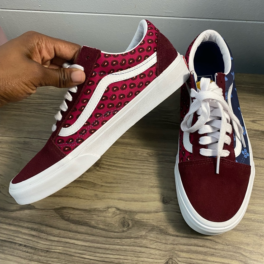 Vans - Picture 3 of 5